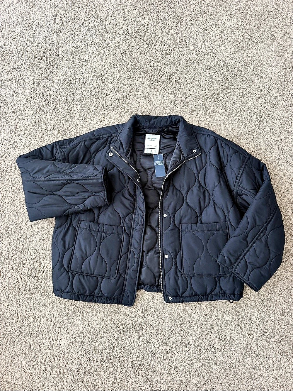 Abercrombie & Fitch Quilted Puffer Jacket in Black Size Large NWT